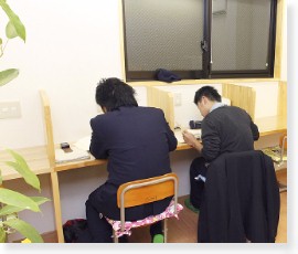 本部教室2Fカウンタ